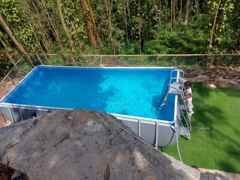 Homestay  Photos (Outside & Dinning)